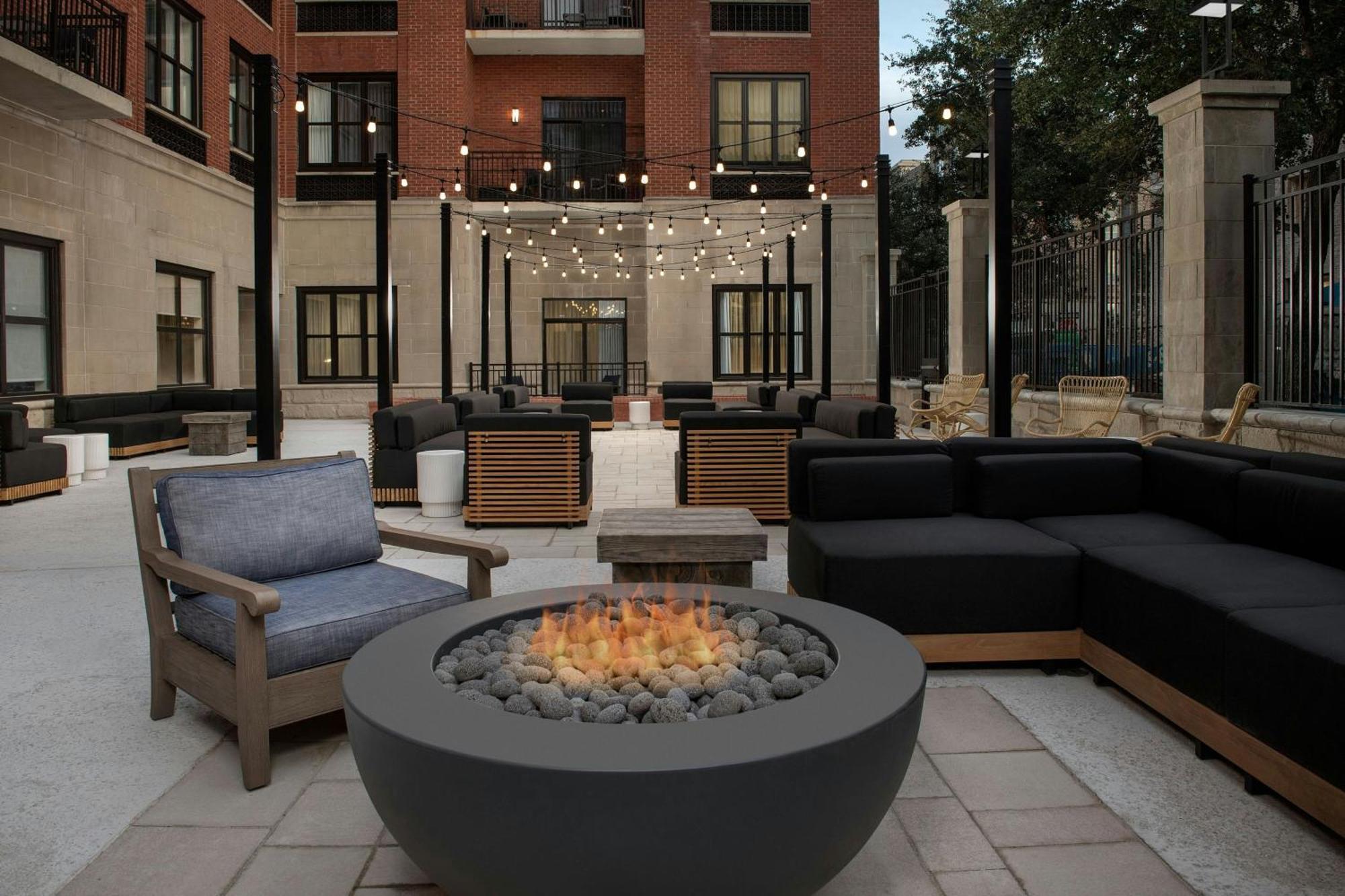 Courtyard By Marriott Savannah Downtown - Historic District Екстер'єр фото